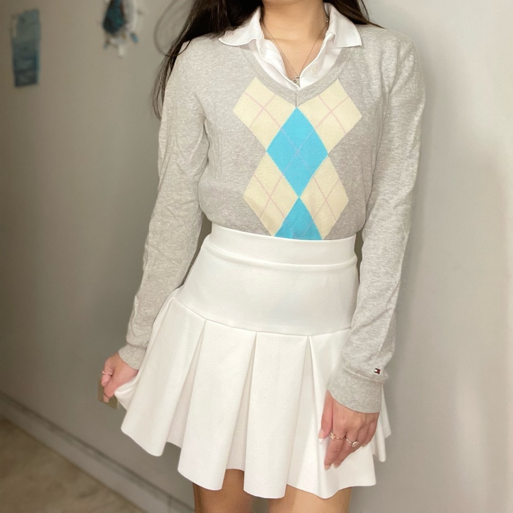 Tommy Hilfiger Gray argyle sweater
